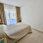 Premium Beachfront Apolo Xiv شقة *