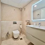 Premium Beachfront Apolo Xiv شقة كاليبي