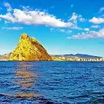 Premium Beachfront Apolo Xiv * كاليبي