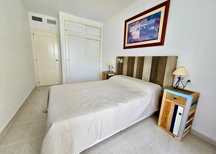 Premium Beachfront Apolo Xiv Apartment *