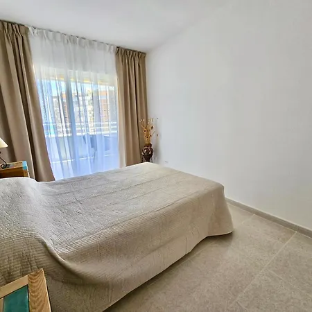 Premium Beachfront Apolo Xiv Апартаменты *