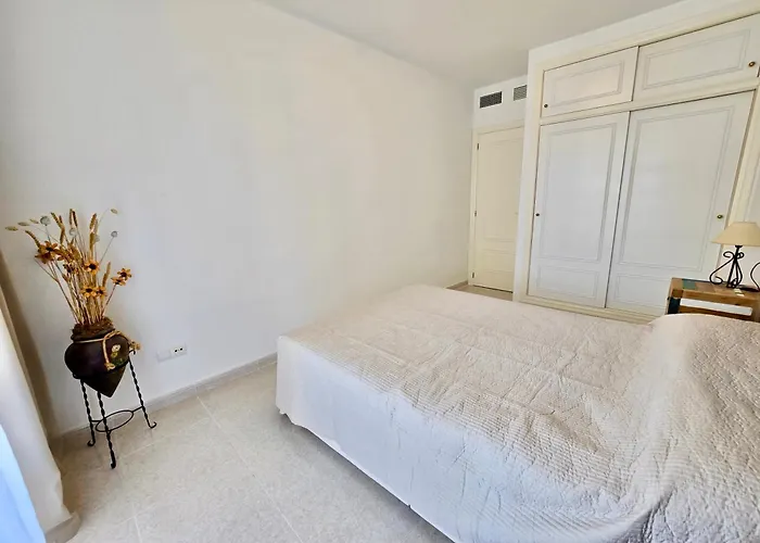 Premium Beachfront Apolo Xiv * Κάλπε